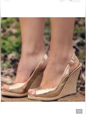 LILLY PULITZER s9.5 Metallic Gold PeepToe Wedge Slingbacks-gently loved